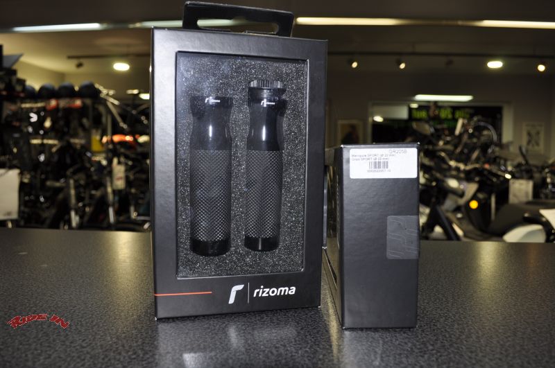 Rizoma Griffe Sport schwarz GR205B MT03 / MT07 / MT10 , YZF R6 und diverse andere