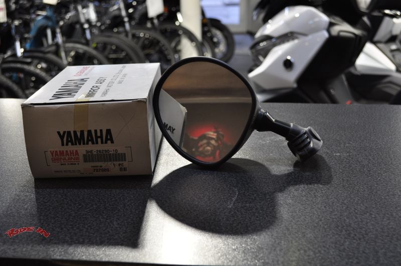 YAMAHA Originalersatzteil FZR 600 rechter Seitenspiegel